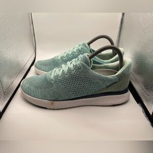 Kizik Madrid Women's Mint Green Athletic Shoes size 8.5